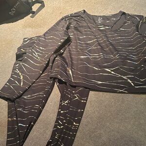 New York & Company Black and Gold Wave Pattern Top